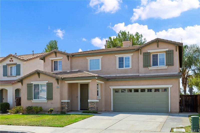 29785 Peacock Mountain Dr in Menifee, CA - Building Photo