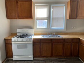 6035 S Karlov Ave in Chicago, IL - Building Photo - Building Photo