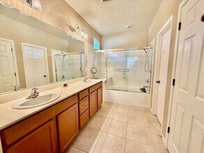 401 Tara Bella Pl in Lincoln, CA - Building Photo - Building Photo