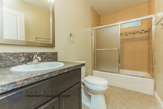 822-824 E. 75th St. in Los Angeles, CA - Building Photo - Building Photo