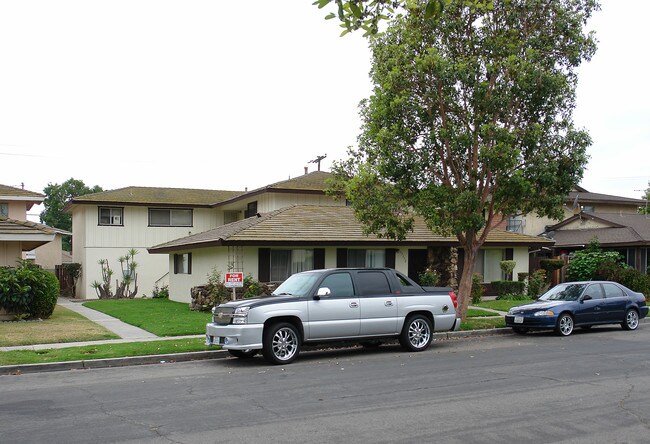 13172 Newport Ave in Garden Grove, CA - Building Photo - Building Photo