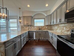 9958 Lewiston St in Commerce City, CO - Building Photo - Building Photo