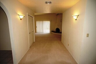 2920 N La Chiquita Ave in Tucson, AZ - Building Photo - Building Photo