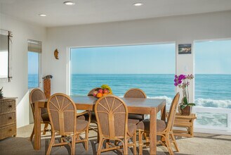 1880 N El Camino Real in San Clemente, CA - Foto de edificio - Building Photo