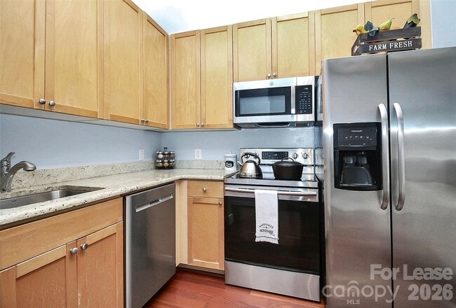 115 E Park Ave in Charlotte, NC - Foto de edificio - Building Photo