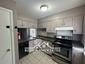3115 Monterrey Square in Memphis, TN - Building Photo - Building Photo