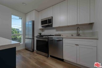 815 N Kingsley Dr in Los Angeles, CA - Building Photo - Building Photo