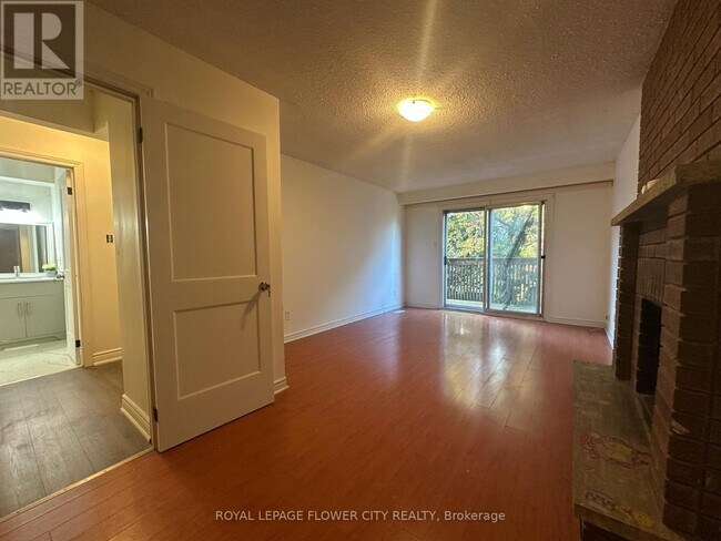 property at 24 Peterson Ct