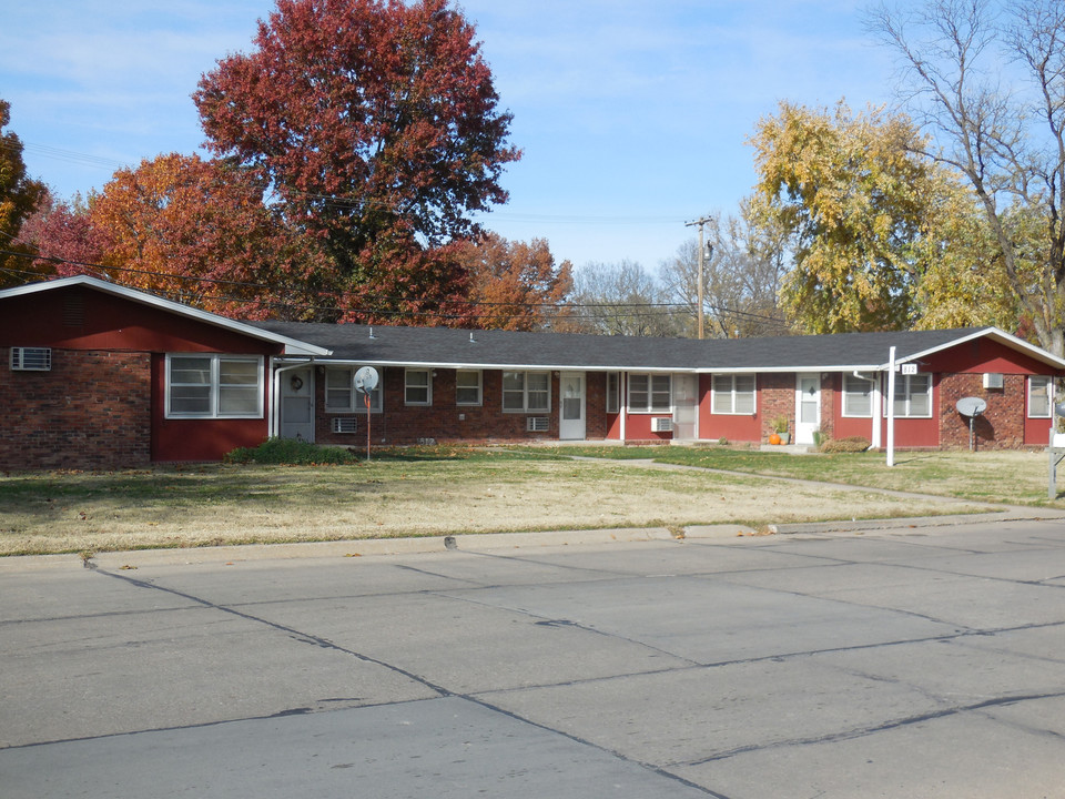 Lamplighter Northview - 812 Griffith in Manhattan, KS - Foto de edificio