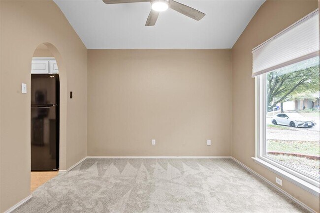 property at 721 Settlement St