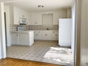 201 Benjamin Ave in Pittsburg, CA - Building Photo - Building Photo