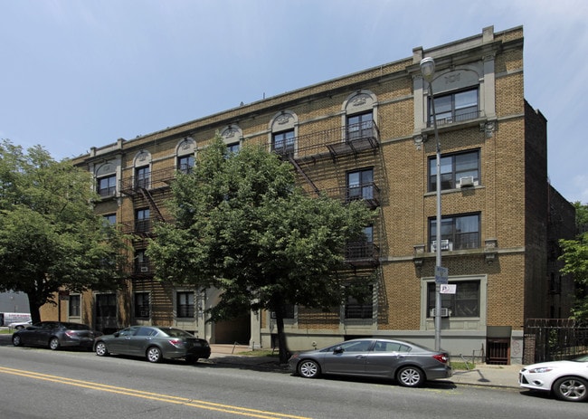 633 E 16th St in Brooklyn, NY - Building Photo - Building Photo