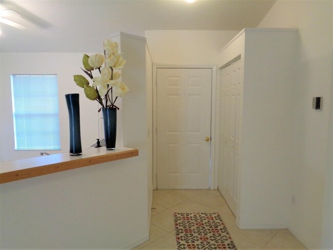 741 17th Ln SW in Vero Beach, FL - Building Photo - Building Photo