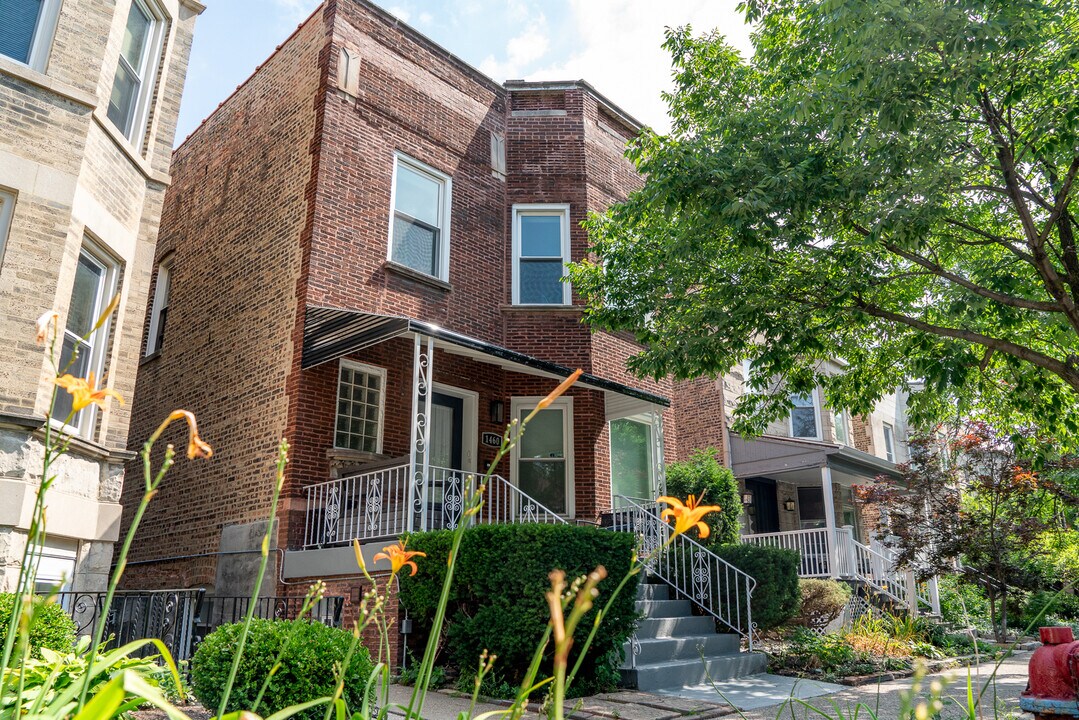 1460 W Foster Ave in Chicago, IL - Building Photo