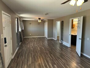 3147 Skyview Ave in Pueblo, CO - Foto de edificio - Building Photo