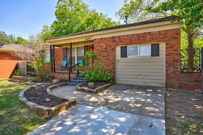1824 Andover Ct in The Village, OK - Building Photo - Building Photo