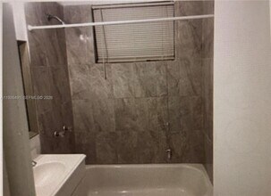 1820 NW 73rd St in Miami, FL - Building Photo - Building Photo