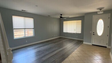 5812 W Perez Ave in Visalia, CA - Building Photo - Building Photo