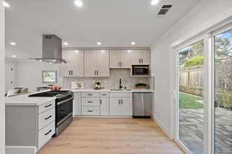 242 Thurston St in Los Gatos, CA - Building Photo - Building Photo