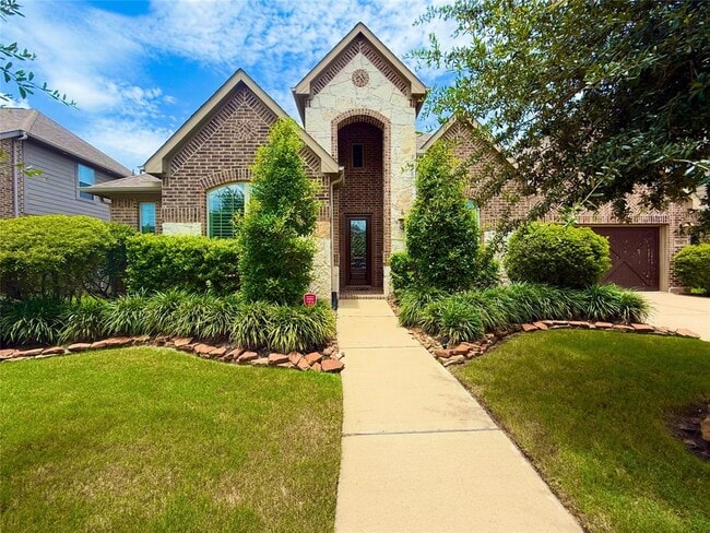 2718 Carriage Hollow Ln