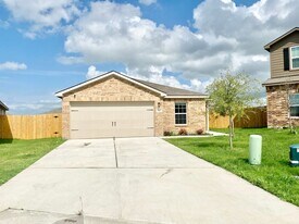 701 Yearwood Ln in Jarrell, TX - Building Photo