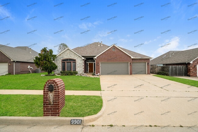 property at 9901 N 115th E Ave