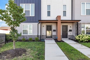 319 Steeples Blvd in Indianapolis, IN - Building Photo