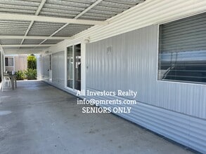 141 Douglas Dr in Oceanside, CA - Building Photo - Building Photo