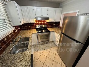 300 E Park Ave in Charlotte, NC - Building Photo - Building Photo