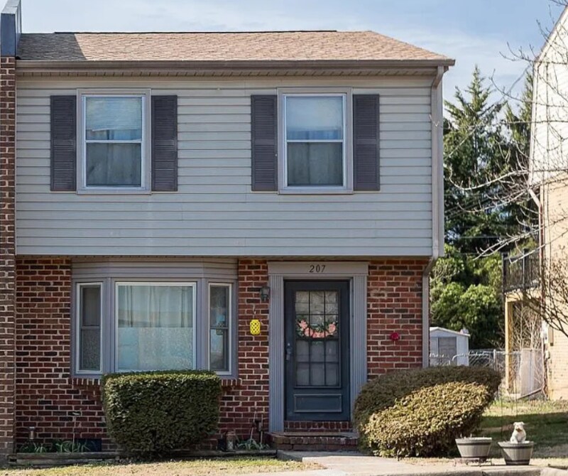 207 Wakefield Pl in Harrisonburg, VA - Building Photo