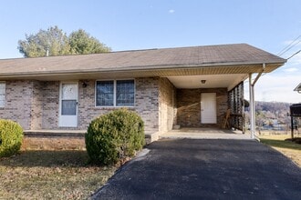 150 Bart Greene Dr in Johnson City, TN - Building Photo - Building Photo