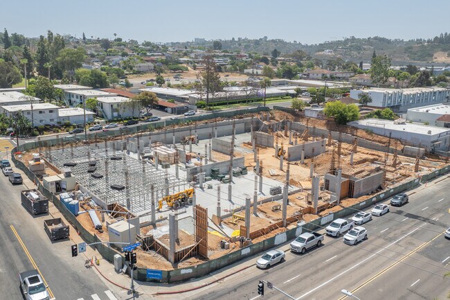 6171 Mission Gorge Rd in San Diego, CA - Building Photo - Building Photo