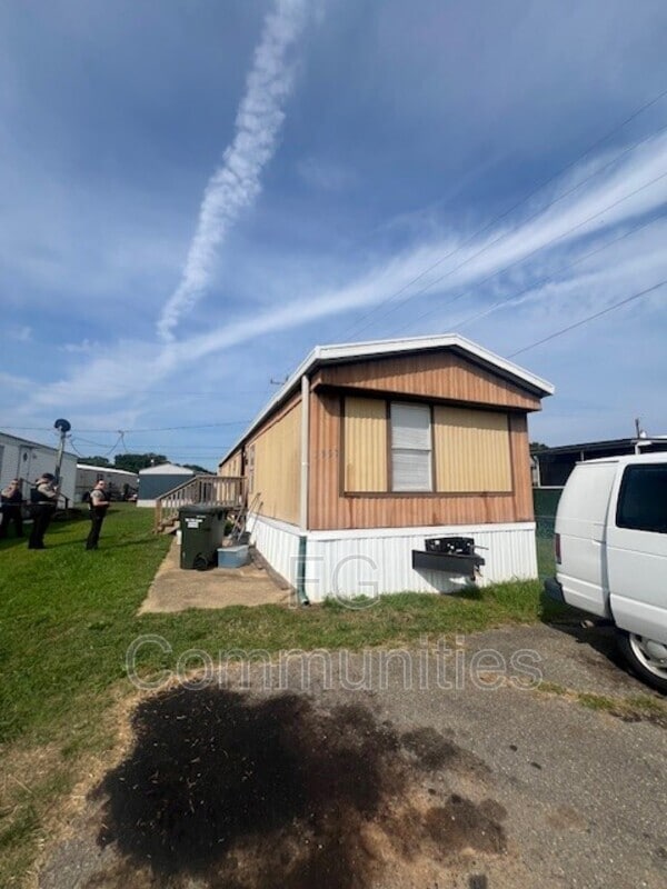 1957 Cloverdale Cir in Gastonia, NC - Building Photo - Building Photo