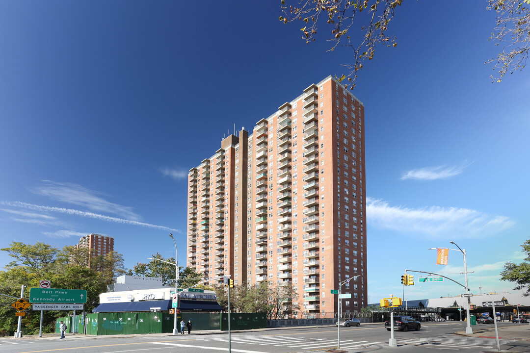 Towers of Bay Ridge East in Brooklyn, NY - Building Photo