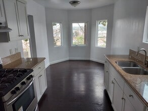 4174 Woolwine Dr in Los Angeles, CA - Foto de edificio - Building Photo