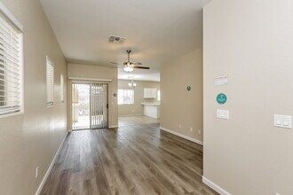 10225 W Camelback Rd in Phoenix, AZ - Building Photo - Building Photo