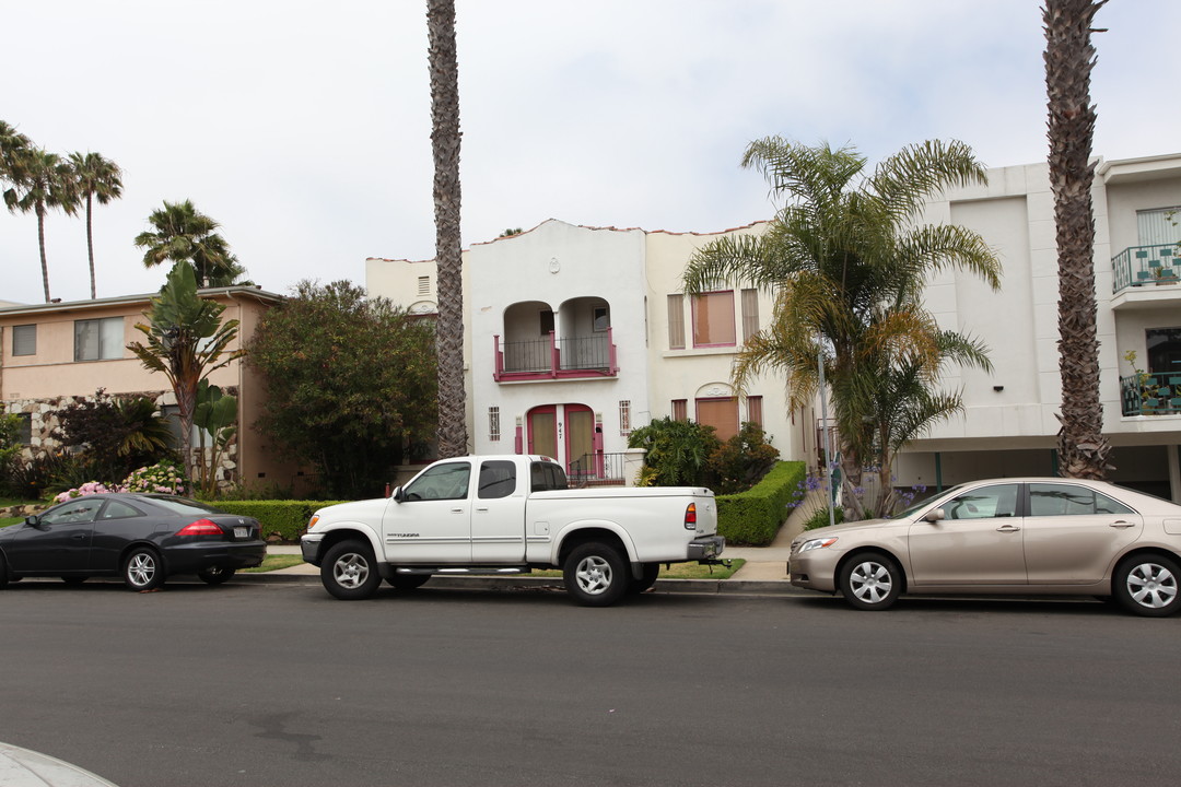 953 5th St in Santa Monica, CA - Building Photo