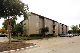 The Advantages Apartments in Jackson, MS - Building Photo - Building Photo