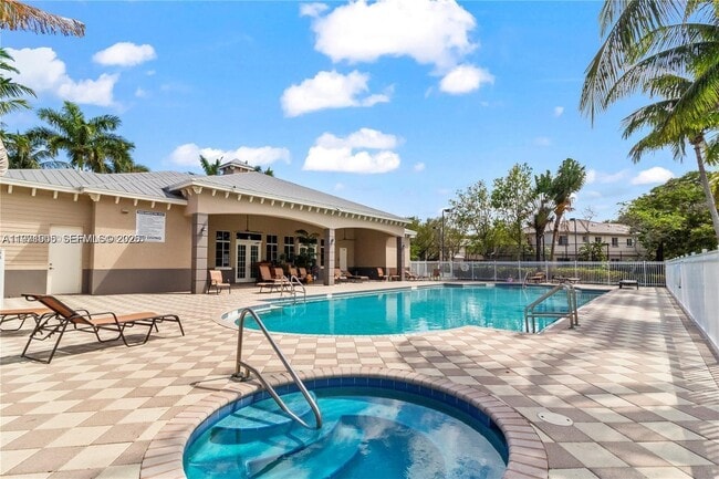 1969 Freeport Dr in Riviera Beach, FL - Building Photo - Building Photo