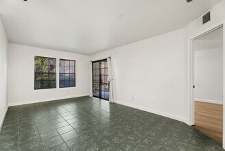 1044 Calle Del Cerro in San Clemente, CA - Building Photo - Building Photo