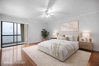 4020 N Hills Dr in Hollywood, FL - Building Photo - Building Photo