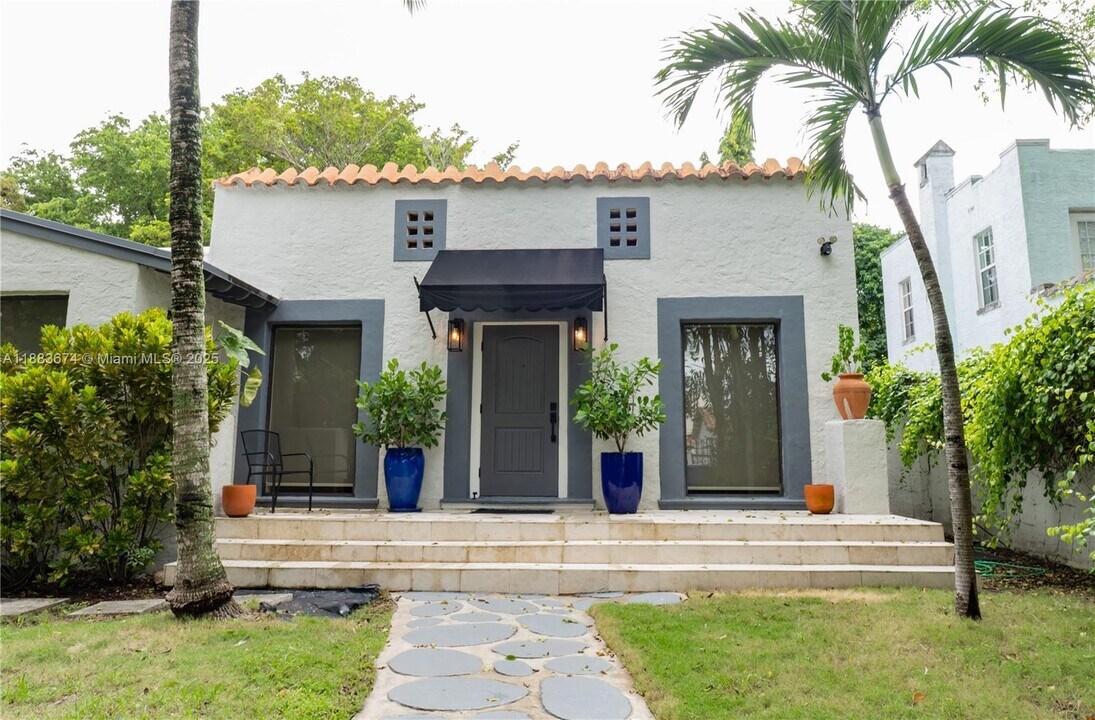 5938 NE 5th Ave in Miami, FL - Building Photo