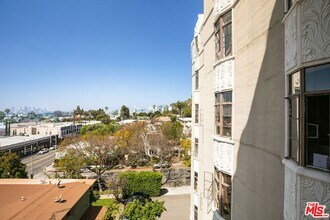 1314 Hayworth Ave, Unit 702 in West Hollywood, CA - Building Photo - Building Photo