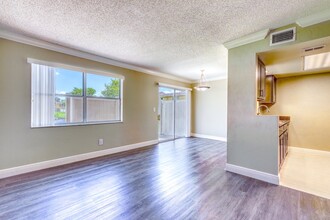 Terrace at Naples in Naples, FL - Foto de edificio - Building Photo
