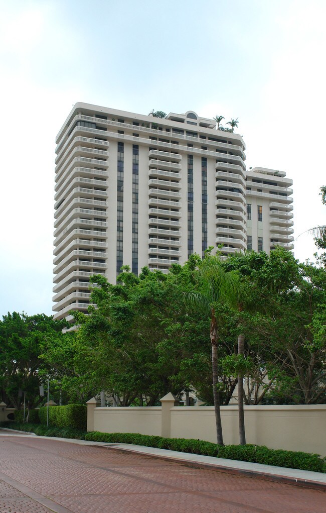 Turnberry Isle North in Miami, FL - Foto de edificio - Building Photo