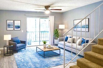 14412 Reuter Strasse Cir in Tampa, FL - Foto de edificio - Building Photo