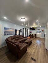 206 Neponset Ave, Unit Apt 2-Floor 1 in Boston, MA - Building Photo