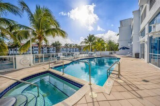 3030 NE 188th St in Aventura, FL - Building Photo - Building Photo