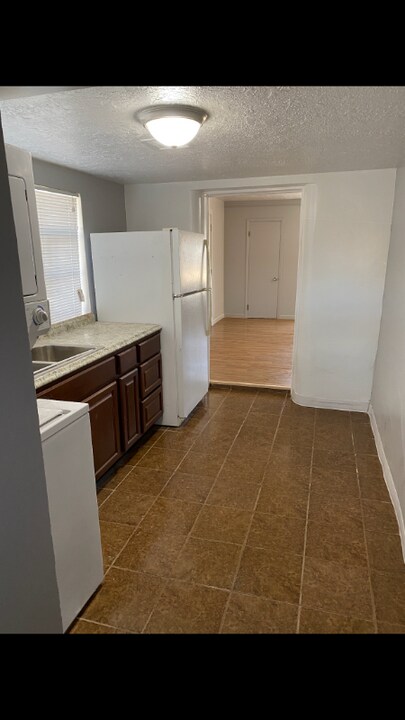 4620 Emory Rd, Unit Apartment in El Paso, TX - Building Photo