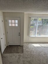 1555 Madras St SE in Salem, OR - Building Photo - Building Photo